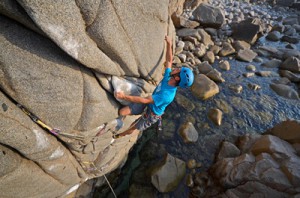 The most exotic climbing routes in Capo Pecora, Italy