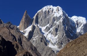 Новый маршрут на юго-восточной стене Hunza Peak (7300 м) в Пакистане